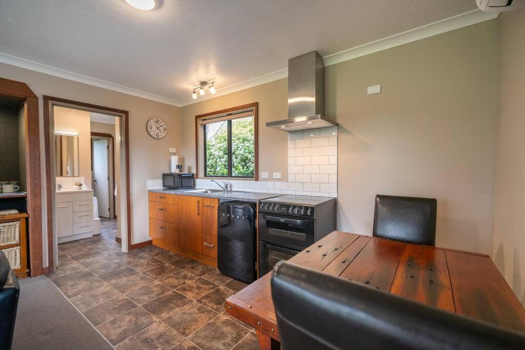 Te Anau Cottage エクステリア 写真